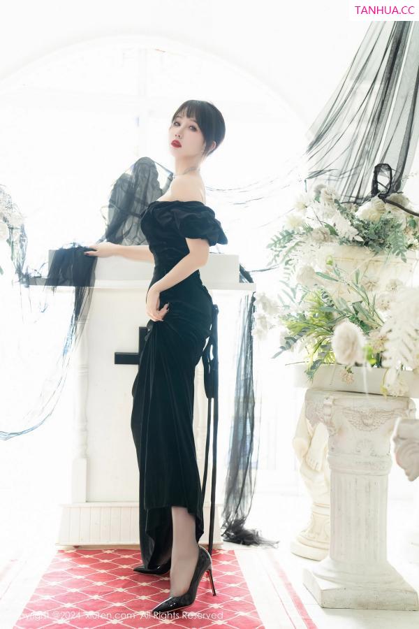 波巧酱  [XiuRen]高清写真图 2024.02.05 No.8070 波巧酱 黑丝美腿第69张图片